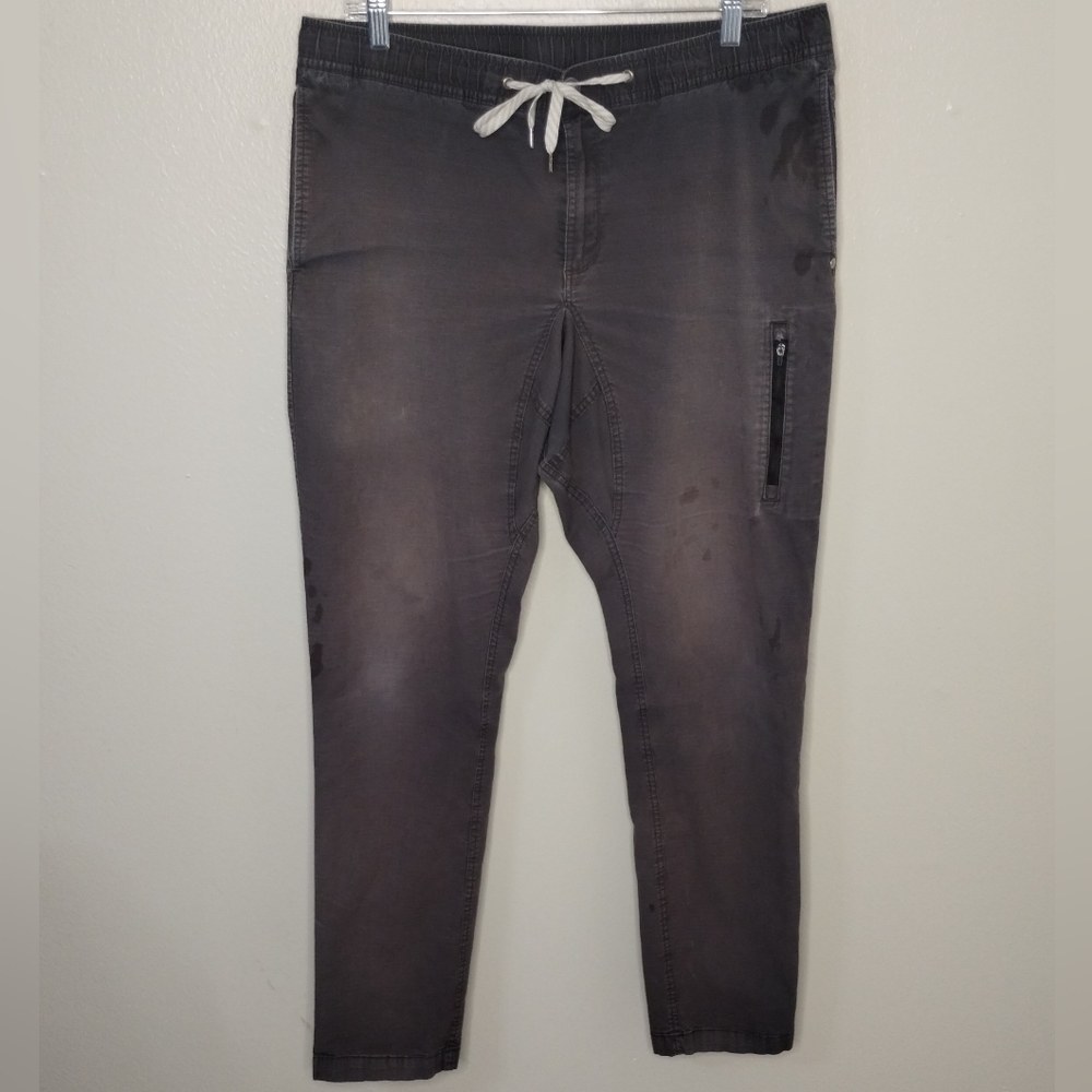 Vuori Men's Chinos - Dark Gray